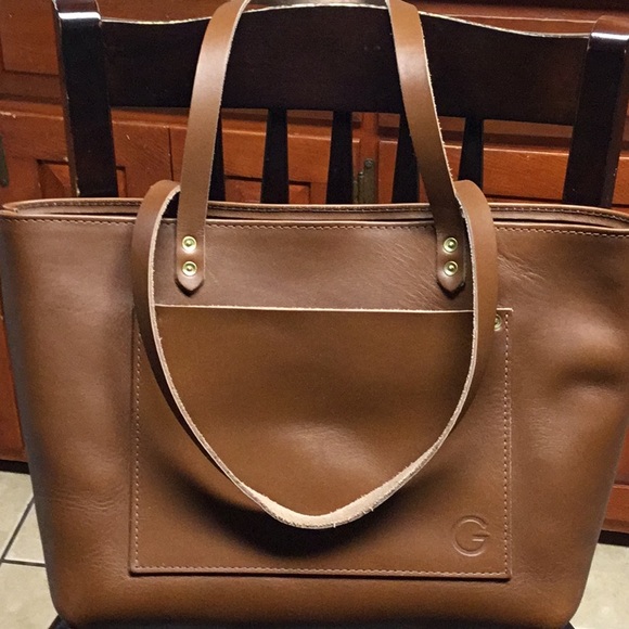 Garrett Handbags - Raw leather structured tote bag